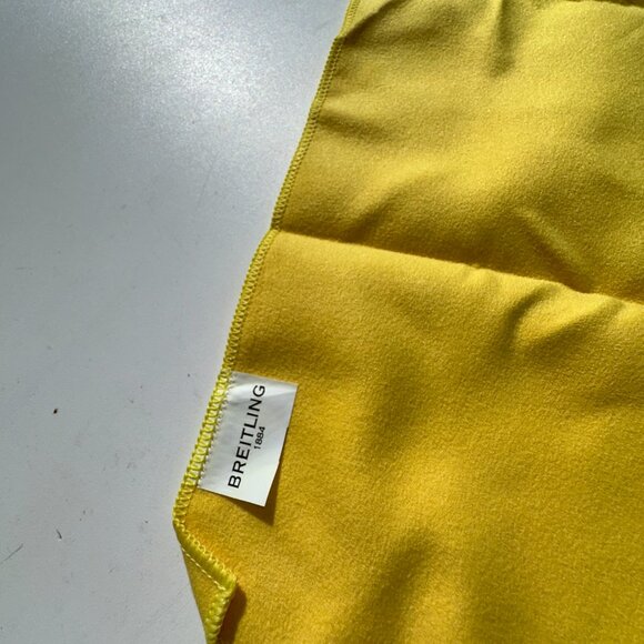 #139 BREITLING EMBOSSED CLEANING CLOTH  WATCH CLEANING CLOTH - Picture 4 of 14